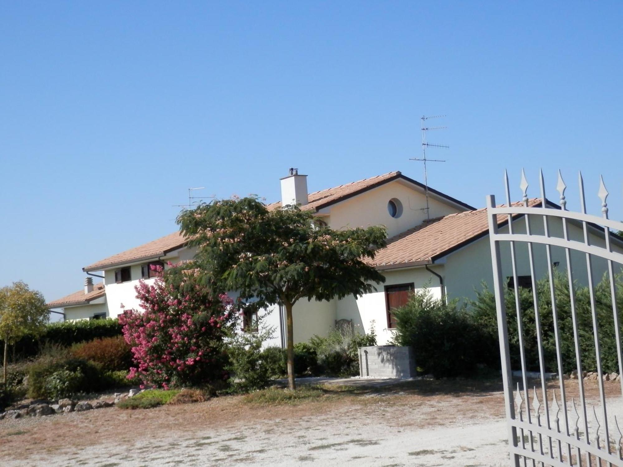 A Viterbo Terme "Casa Vacanze Al Melograno" Apartment Ngoại thất bức ảnh